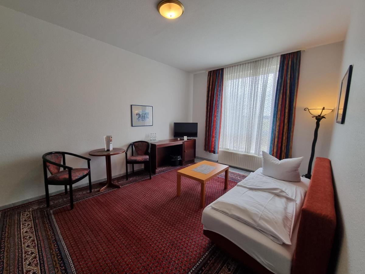 Erbenholz Hotel Laatzen Luaran gambar