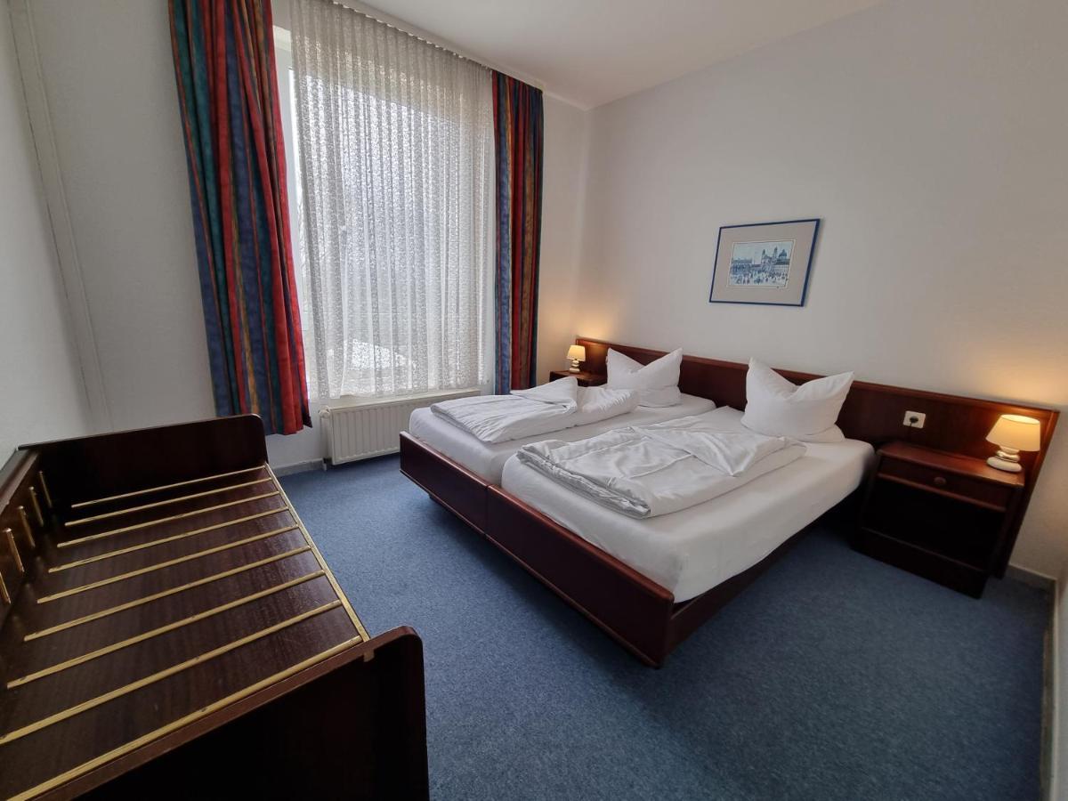 Erbenholz Hotel Laatzen Luaran gambar