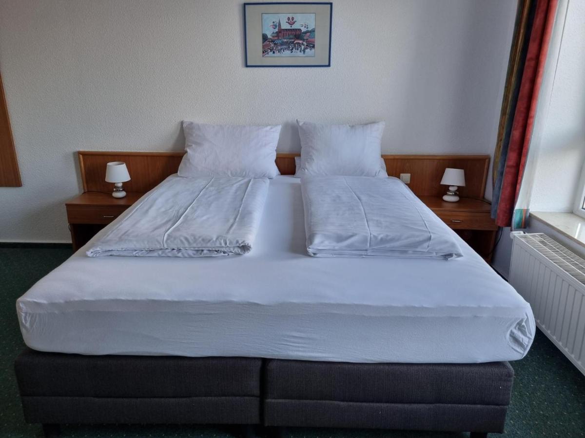Erbenholz Hotel Laatzen Luaran gambar