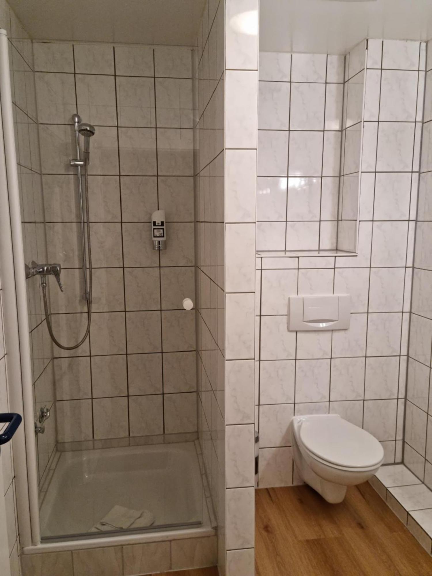 Erbenholz Hotel Laatzen Luaran gambar