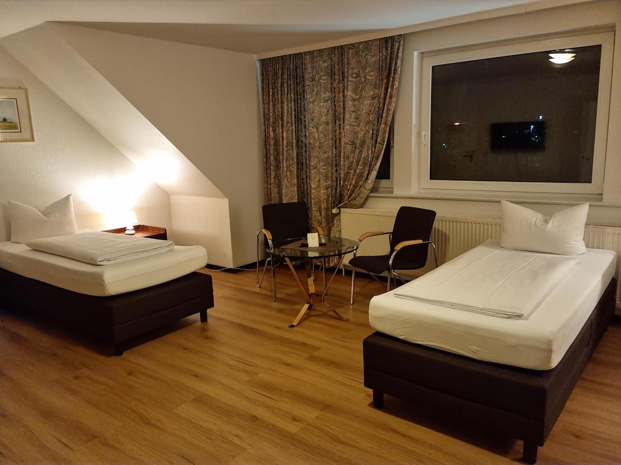 Erbenholz Hotel Laatzen Luaran gambar